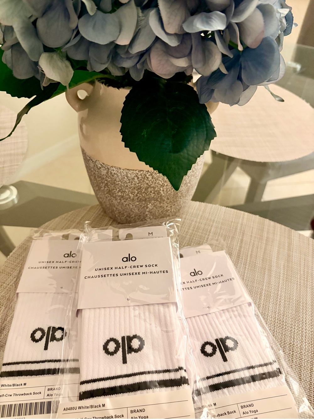 ALO Yoga White & Black Unisex Half-Crew Socks (3 Pack)